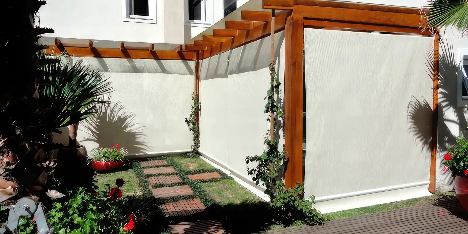 Toldo cortina motorizada