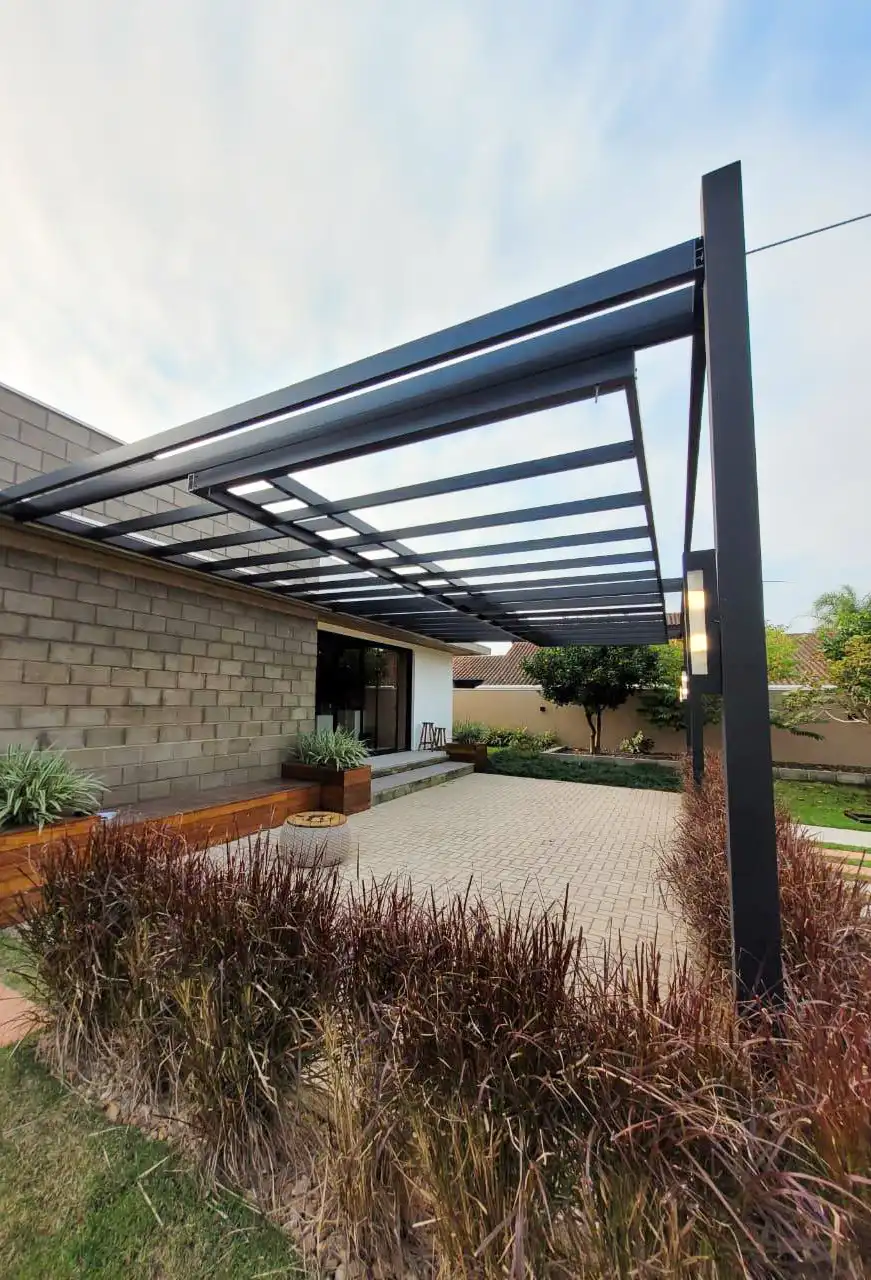 Instalação profissional de cobertura